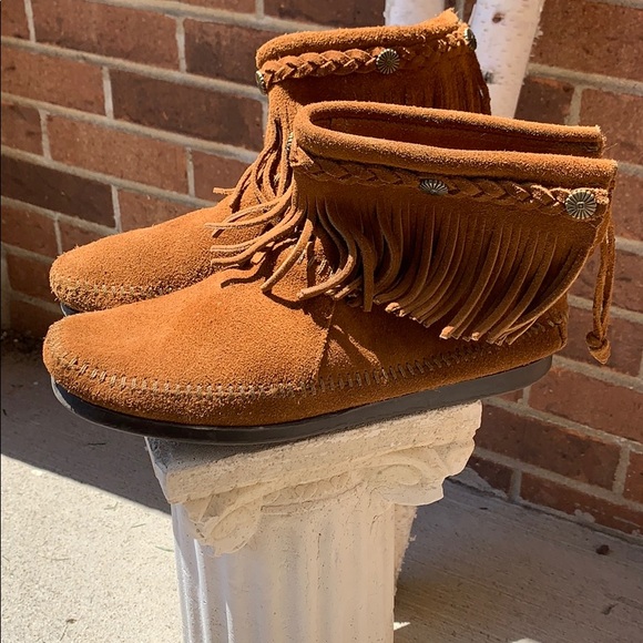 Minnetonka Shoes - Minnetonka suede moccasins